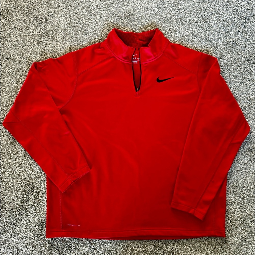 Nike therma-fit, fleece lined Pullover
